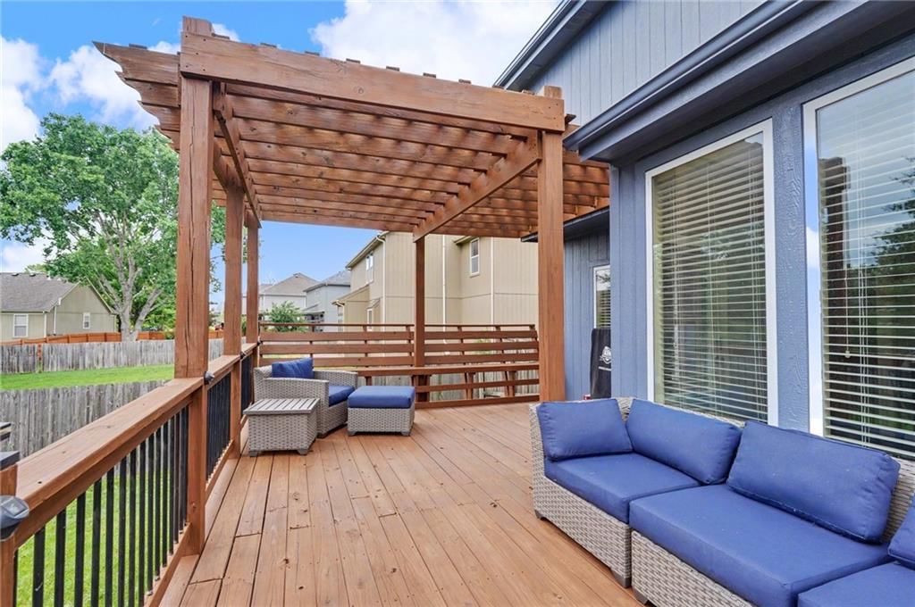 10208 Theden Circle — photo 41