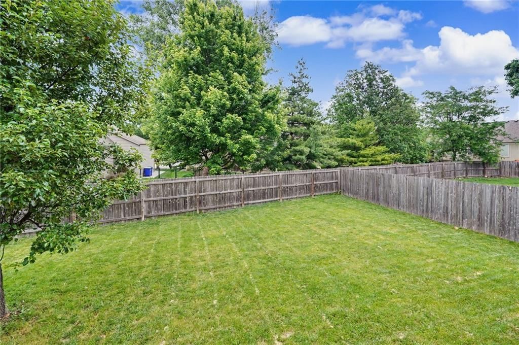 10208 Theden Circle — photo 42