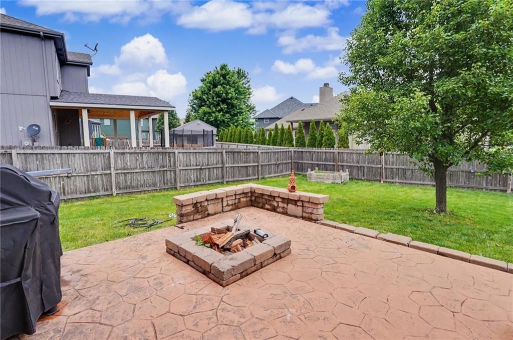 10208 Theden Circle — photo 43