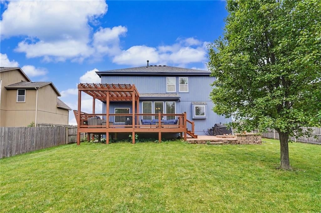 10208 Theden Circle — photo 45