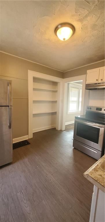 3915 Norton Avenue — photo 2