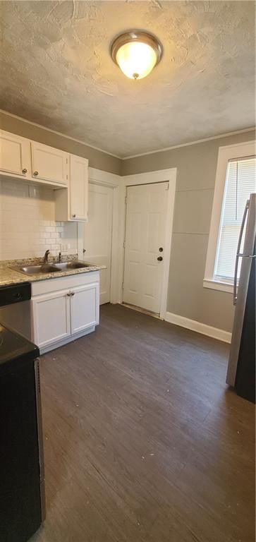 3915 Norton Avenue — photo 3