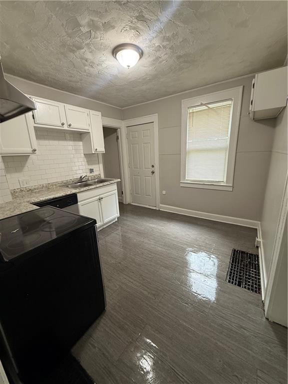 3915 Norton Avenue — photo 12