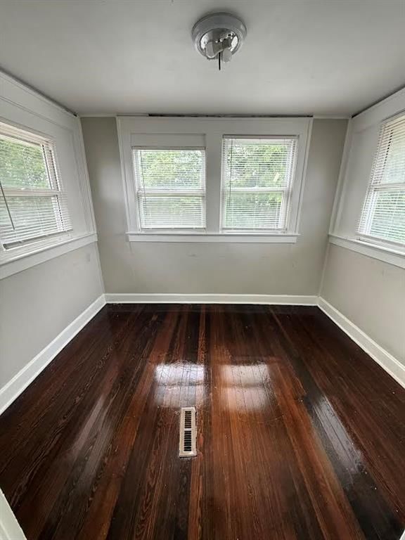 3915 Norton Avenue — photo 17