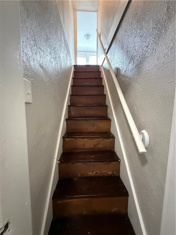 3915 Norton Avenue — photo 19