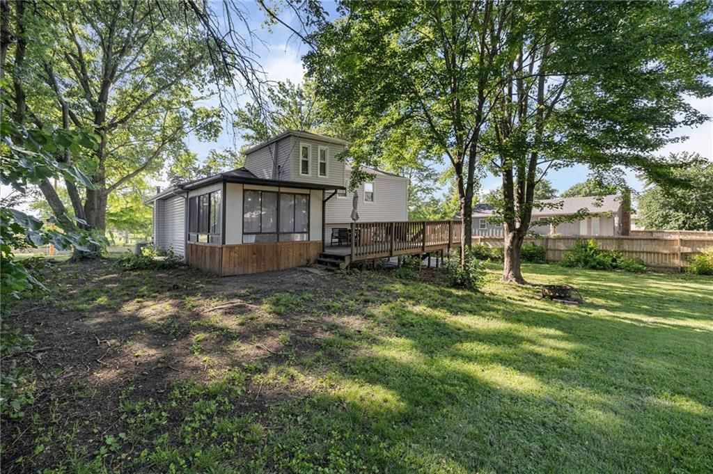 1000 N Woodland Street — photo 16