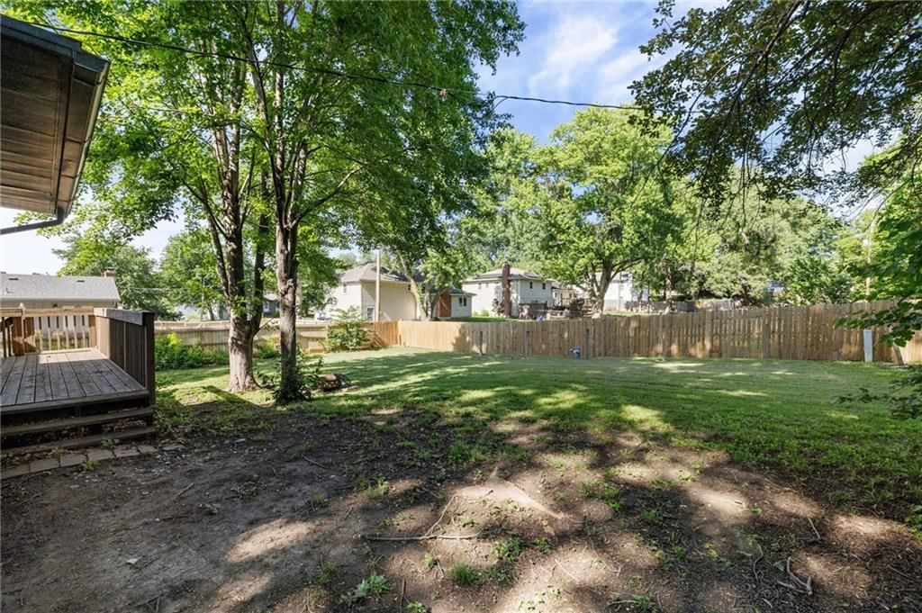 1000 N Woodland Street — photo 34