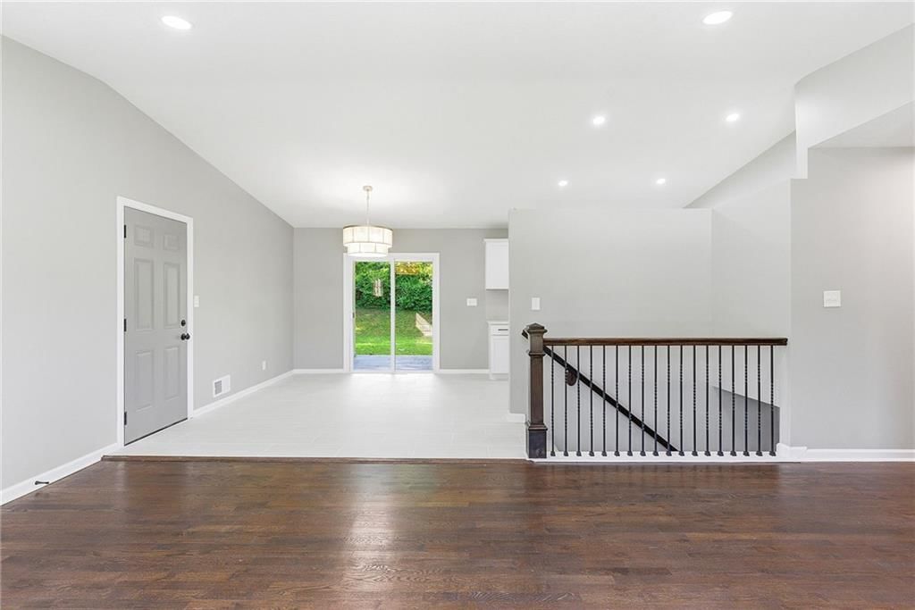 9939 Campbell Street — photo 7