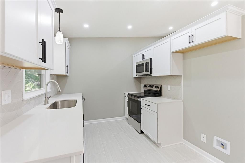9939 Campbell Street — photo 10