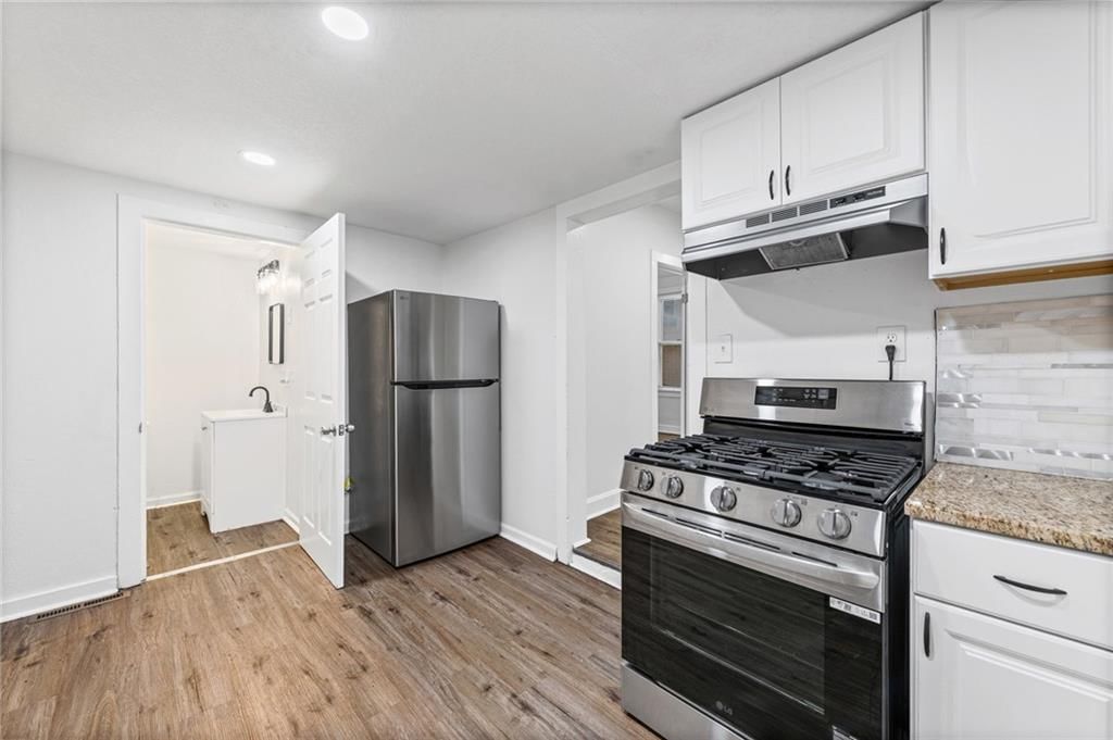 3320 Spruce Avenue — photo 17