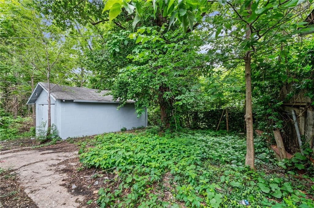 3320 Spruce Avenue — photo 31