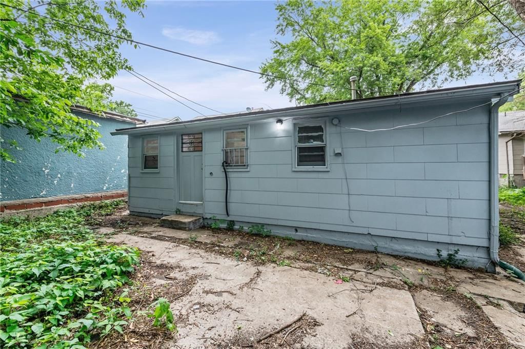 3320 Spruce Avenue — photo 32