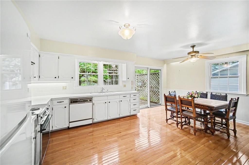 4414 Douglas Street — photo 13