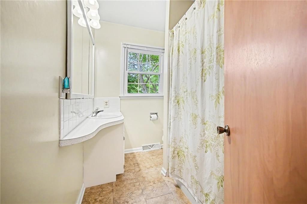 4414 Douglas Street — photo 20