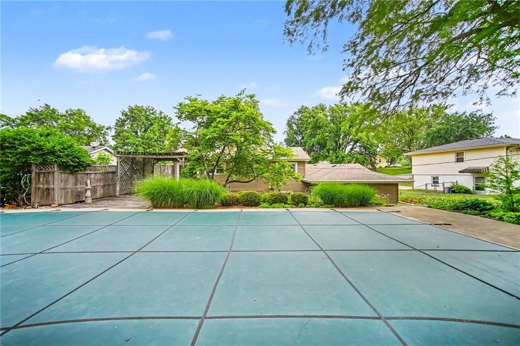 4414 Douglas Street — photo 42