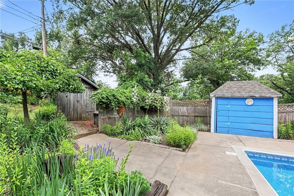 4414 Douglas Street — photo 44