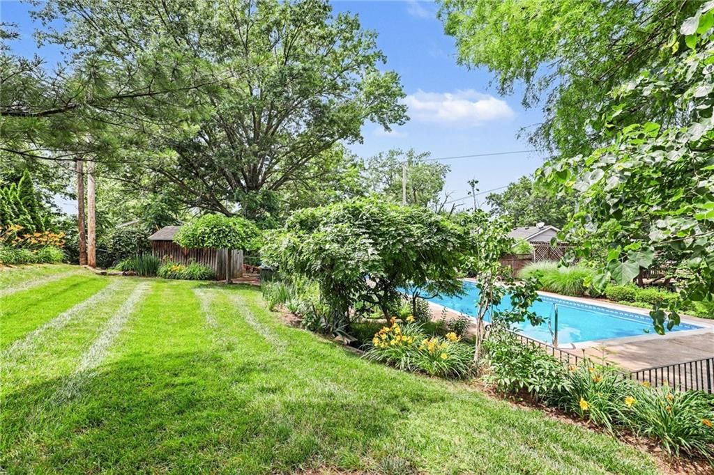 4414 Douglas Street — photo 46