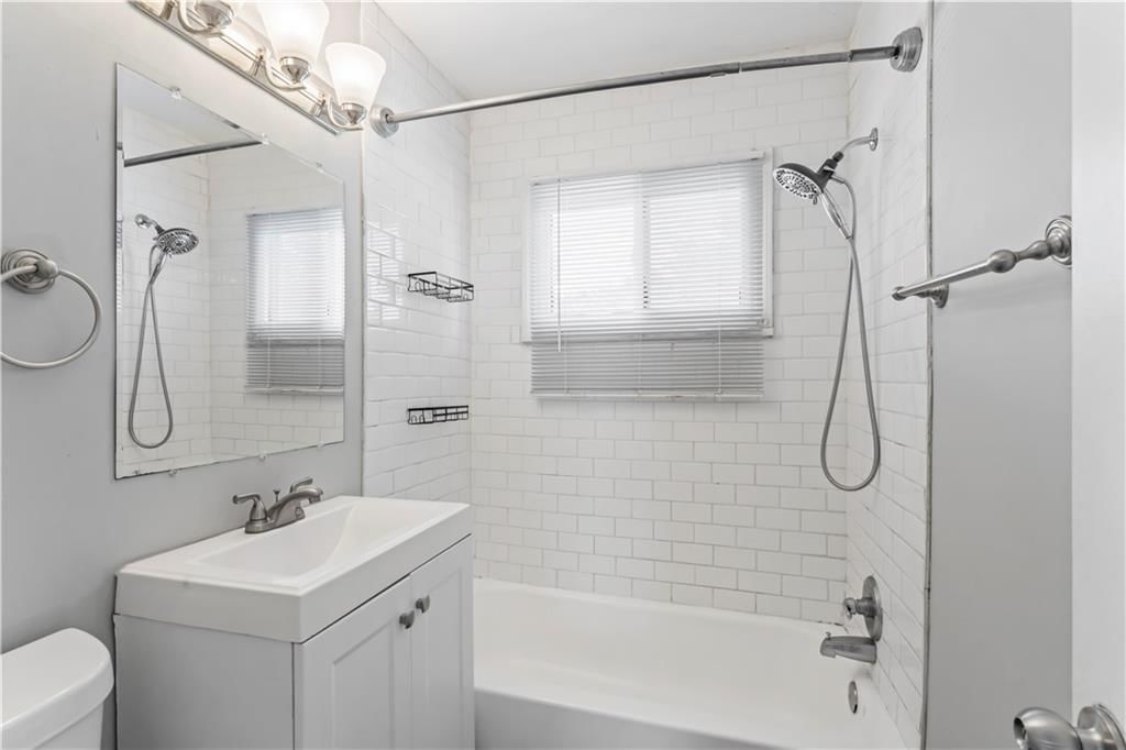 6106 E 147th Terrace — photo 8