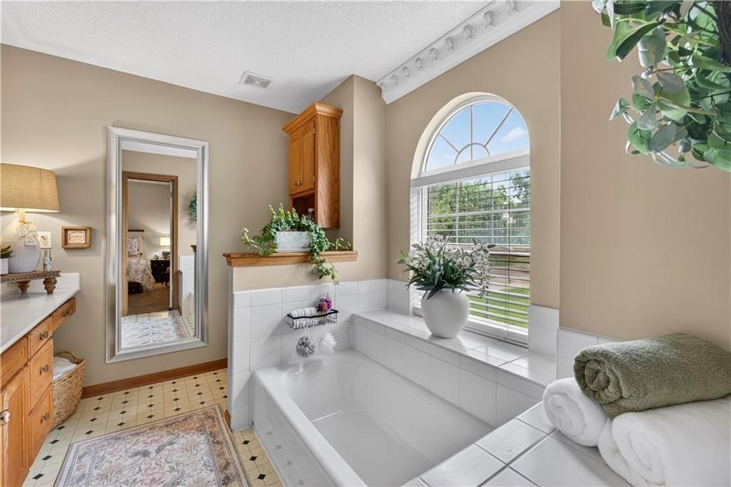 410 E Neil Chiles Road — photo 20