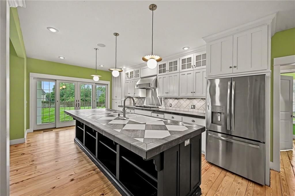 4704 Lake Ridge Court — photo 15