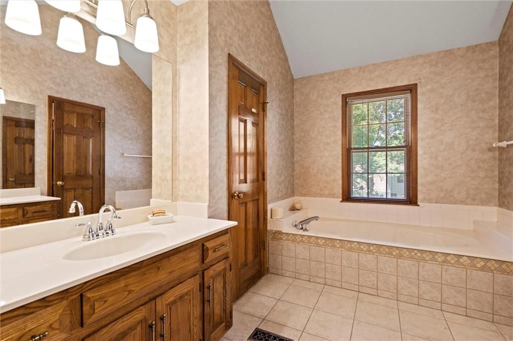12228 Connell Drive — photo 24