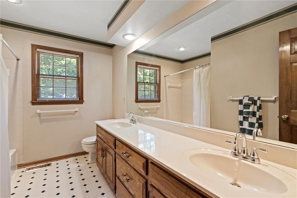 12228 Connell Drive — photo 31