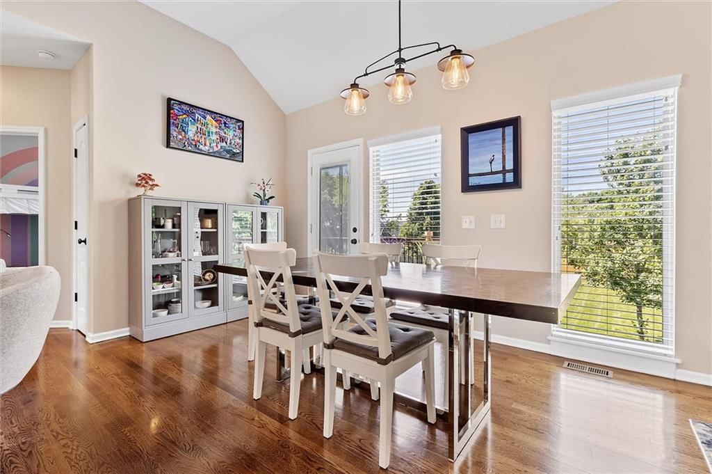 9704 N Donnelly Avenue — photo 10