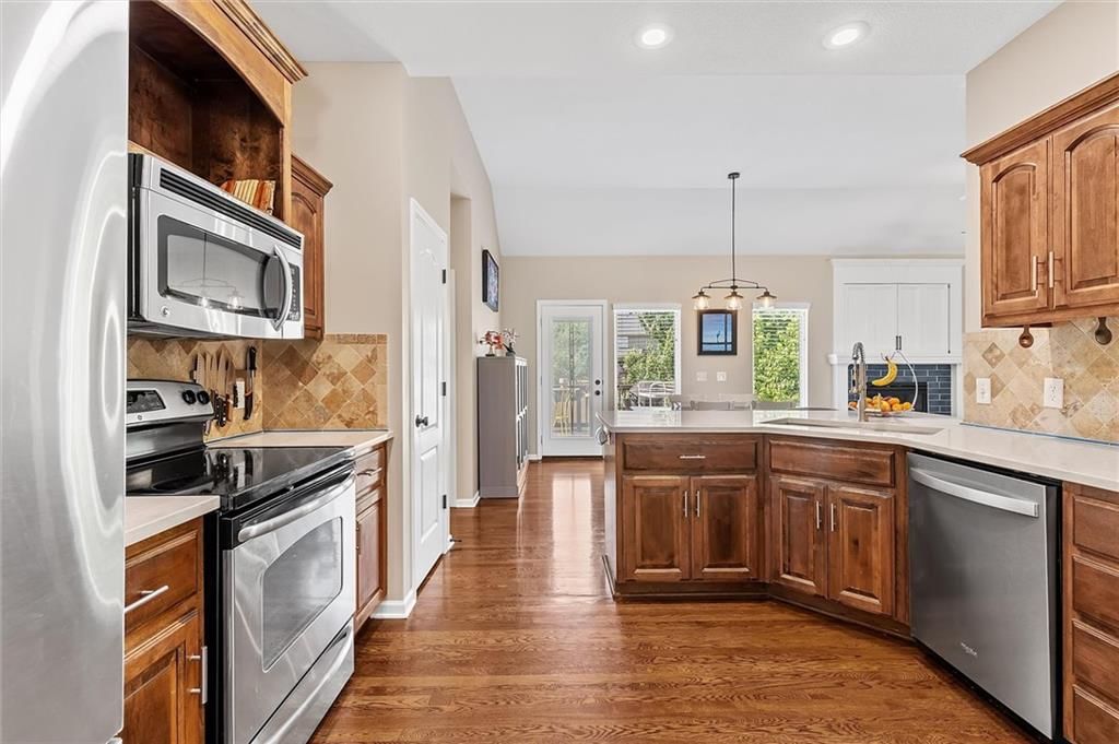 9704 N Donnelly Avenue — photo 14
