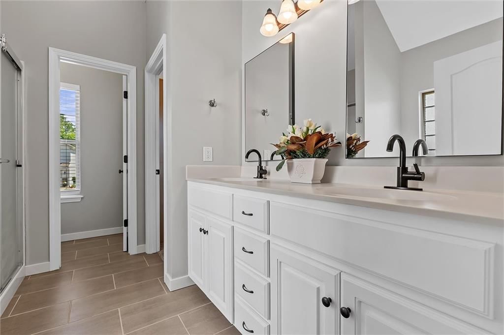 9704 N Donnelly Avenue — photo 27