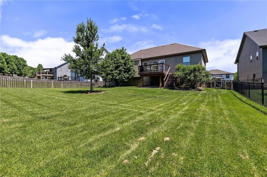 9704 N Donnelly Avenue — photo 37