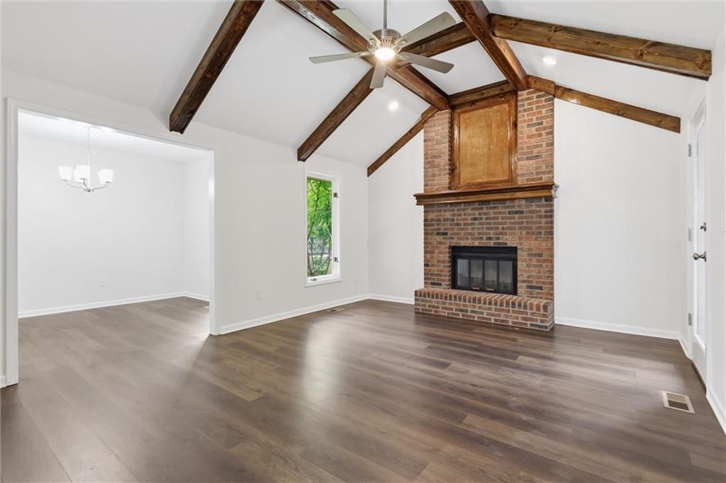 1512 NE Westwind Drive — photo 4