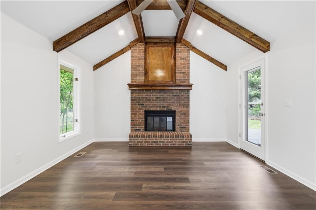 1512 NE Westwind Drive — photo 6