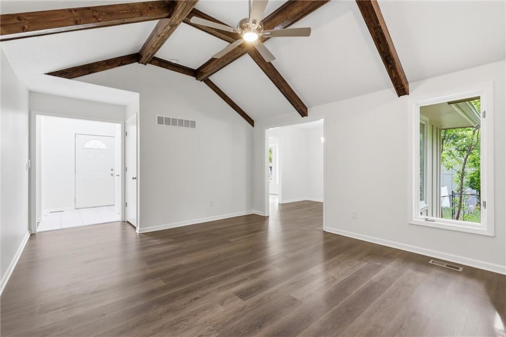 1512 NE Westwind Drive — photo 8
