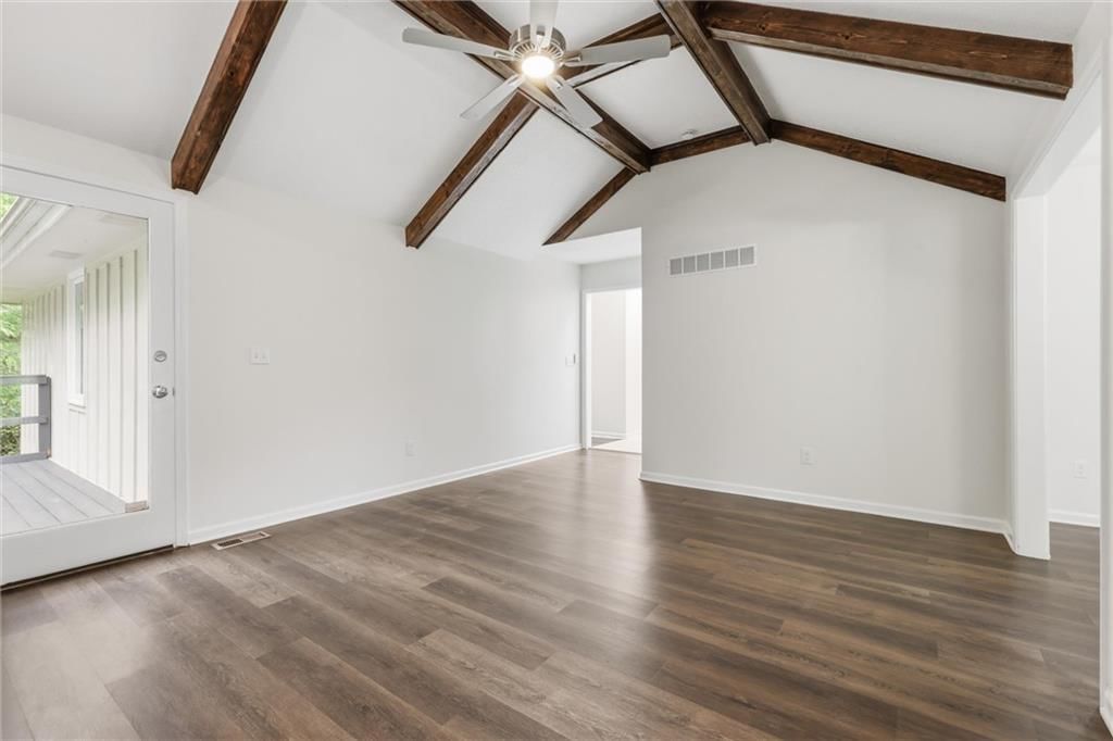 1512 NE Westwind Drive — photo 9