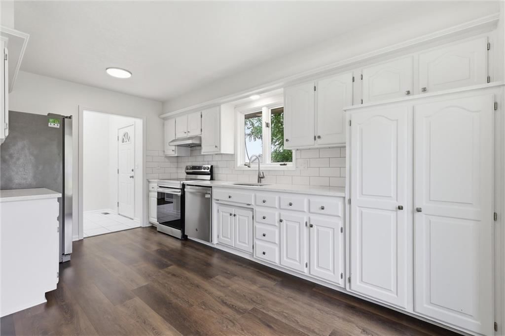1512 NE Westwind Drive — photo 11