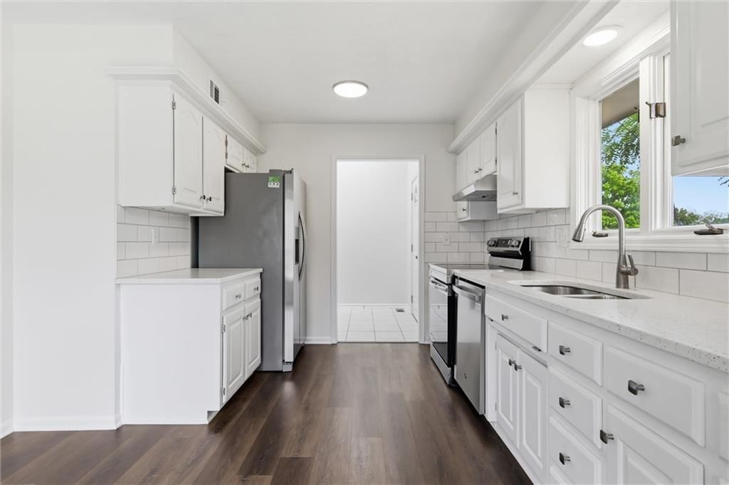 1512 NE Westwind Drive — photo 12