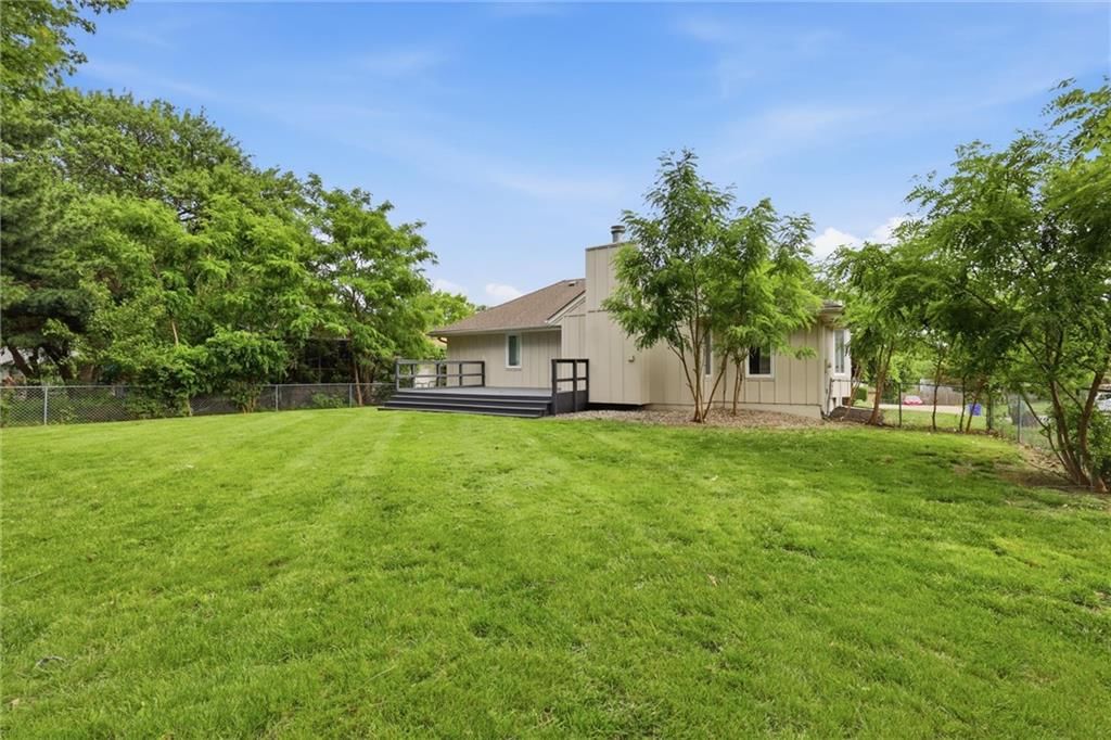 1512 NE Westwind Drive — photo 27