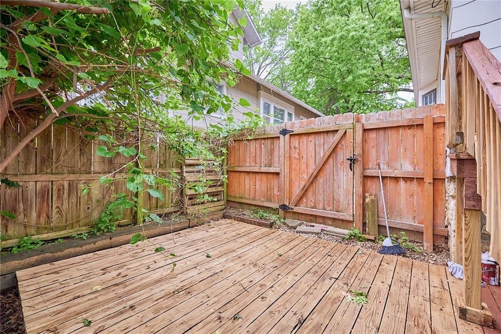 4511 Terrace Street — photo 29