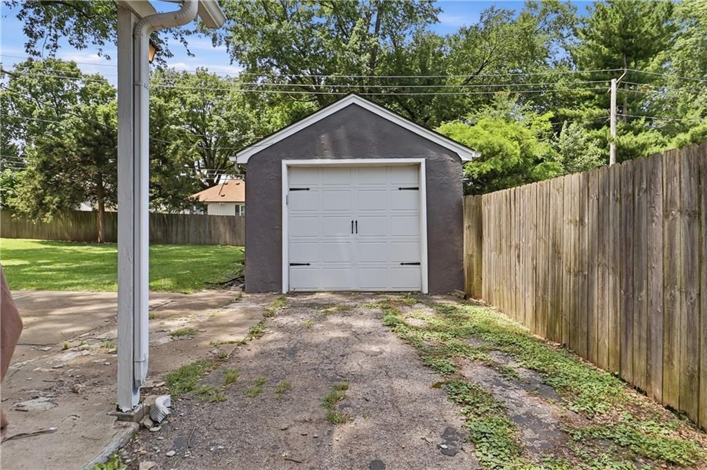 7416 Springfield Street — photo 44