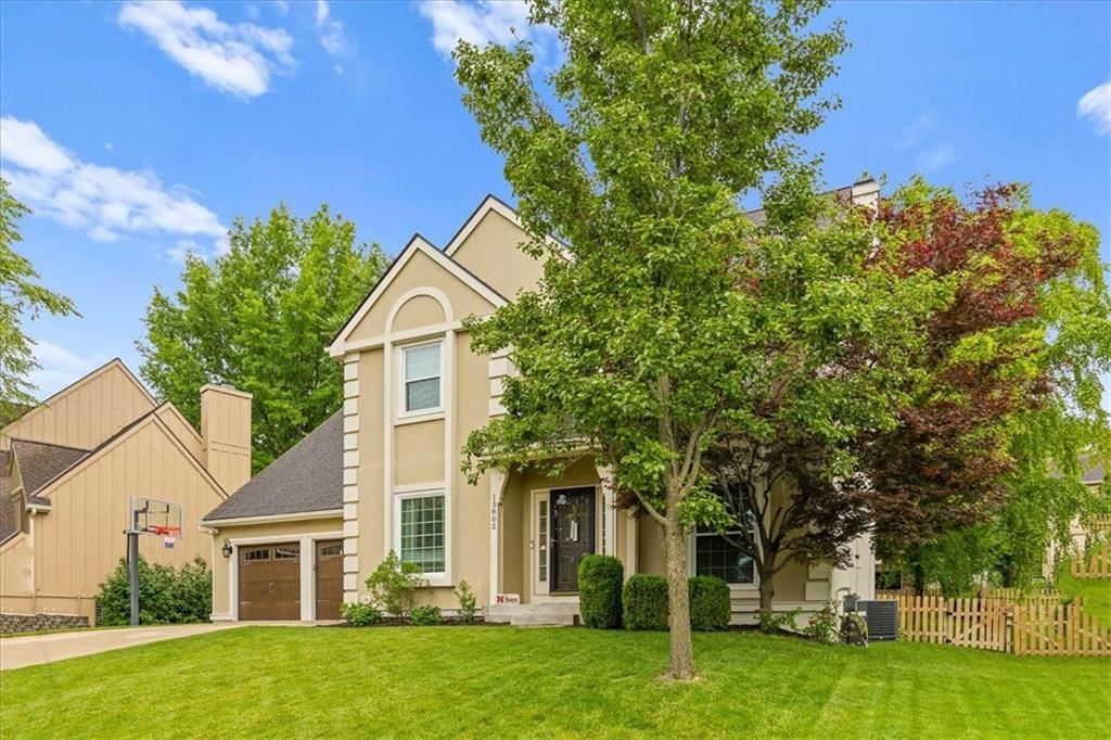 13802 Pembroke Lane — photo 3