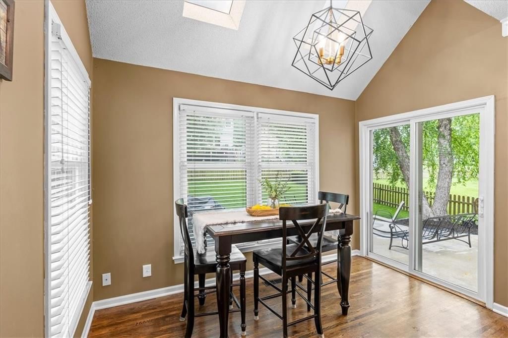13802 Pembroke Lane — photo 10