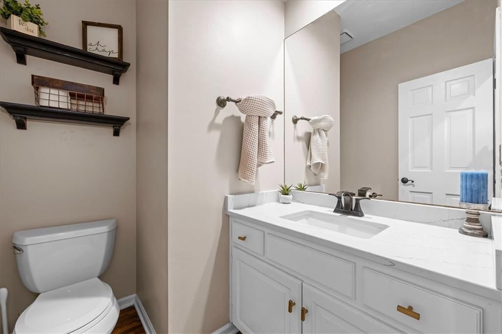 13802 Pembroke Lane — photo 11