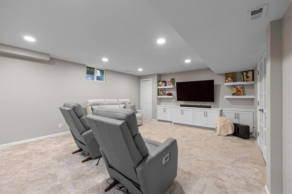 13802 Pembroke Lane — photo 21