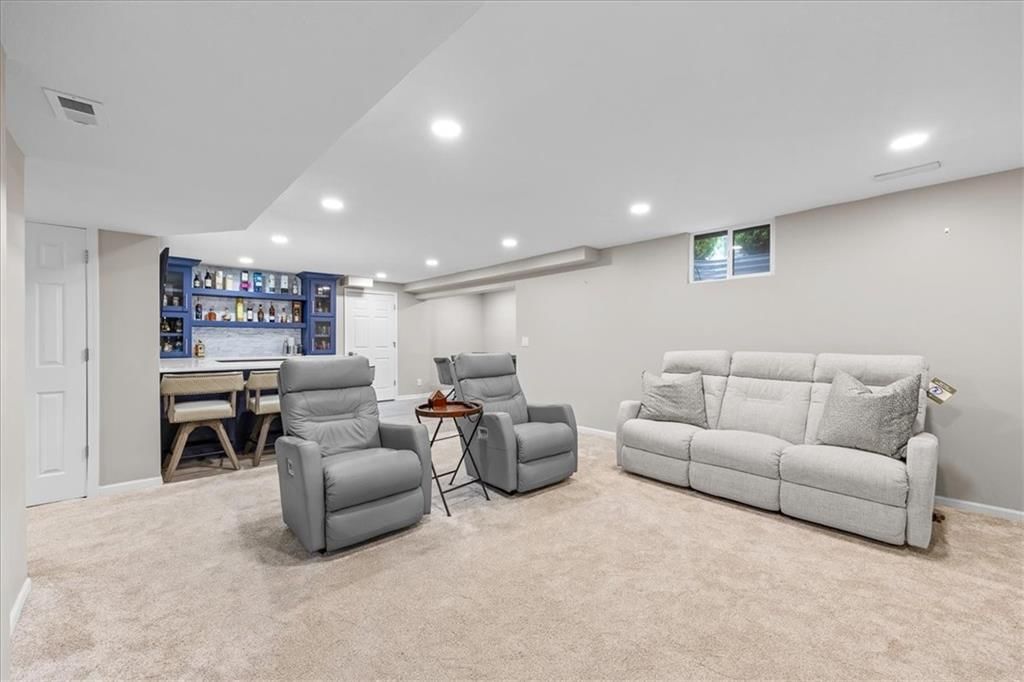 13802 Pembroke Lane — photo 22