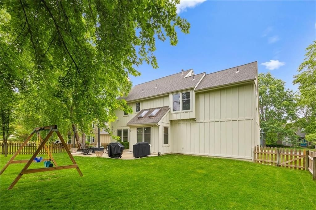 13802 Pembroke Lane — photo 30