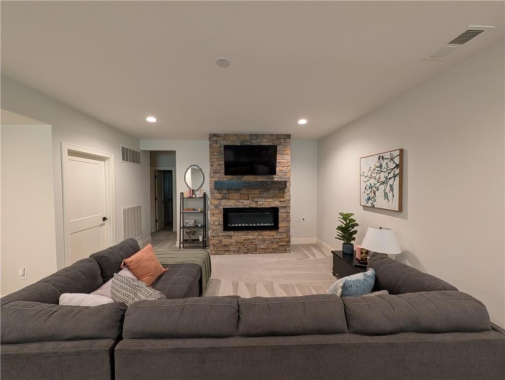 22076 W 93rd Terrace — photo 4