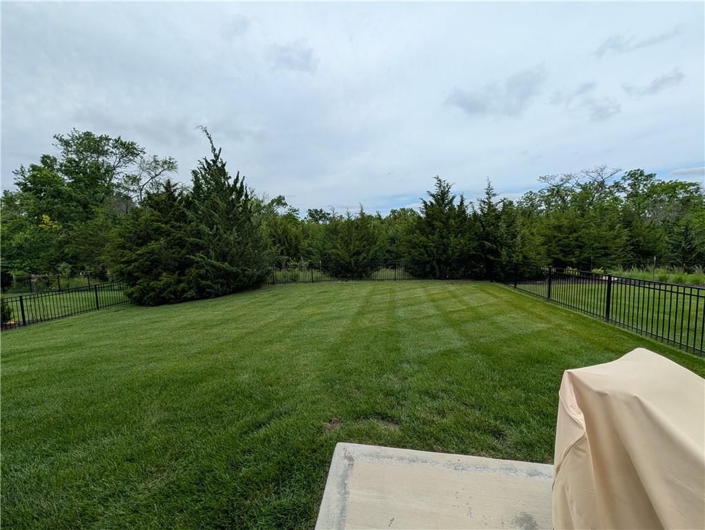 22076 W 93rd Terrace — photo 33