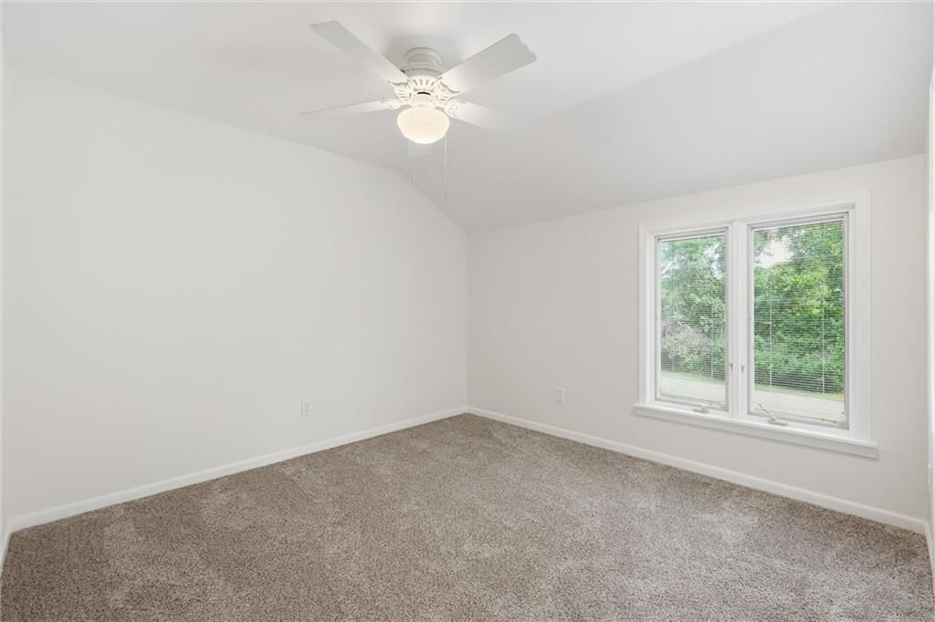 9606 N Charlotte Street — photo 18