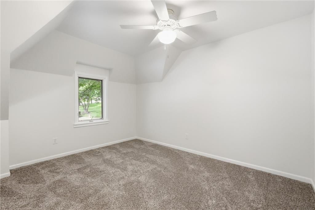 9606 N Charlotte Street — photo 19
