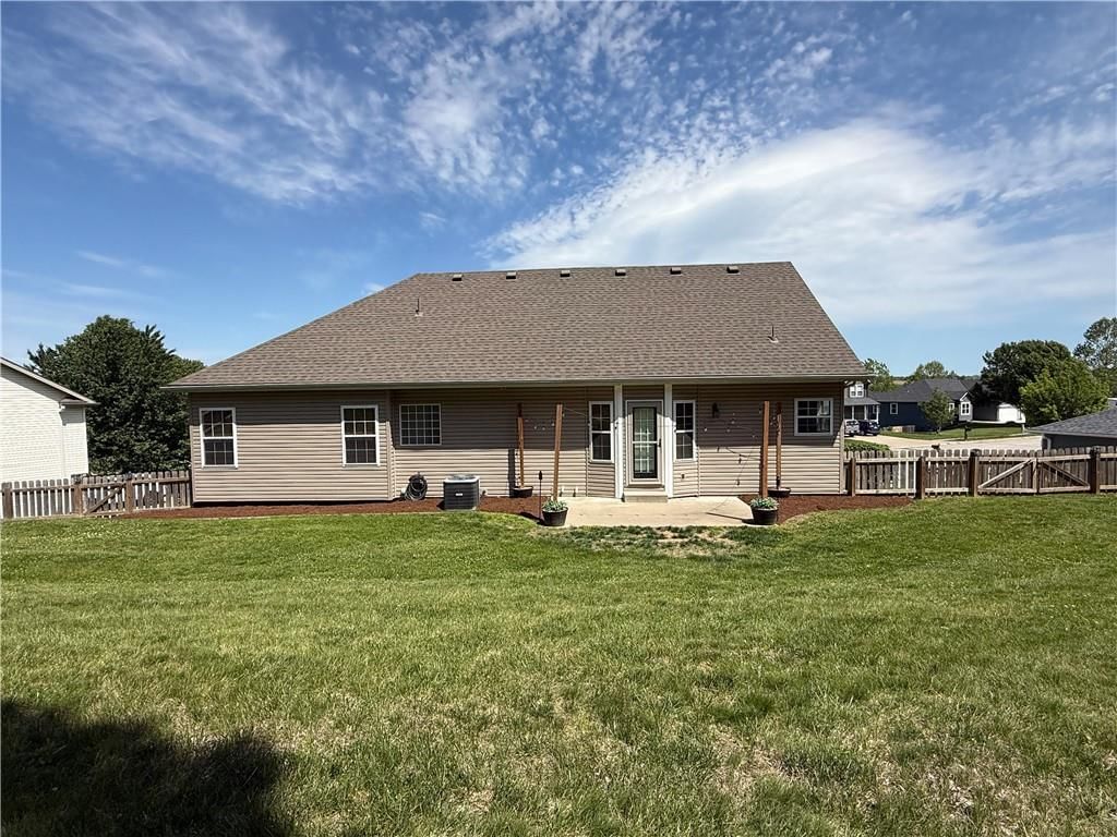 27175 Webster Court — photo 4